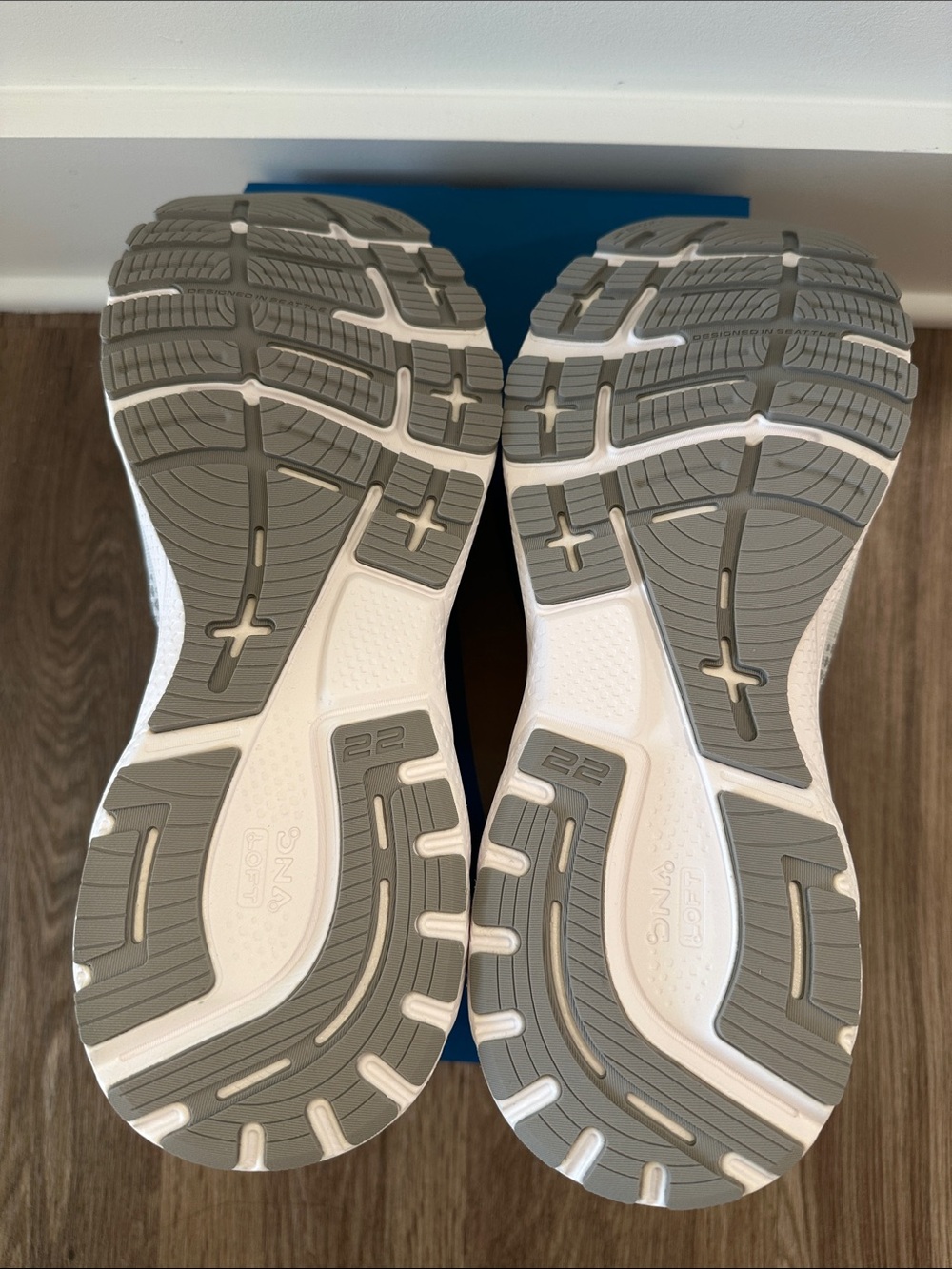 Brooks Women's Adrenaline GTS Running Shoes - Light Gray, Purple, & Mint Accents - Picture 5 of 6